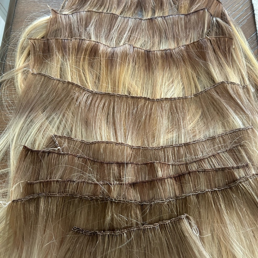 Meadow & Mane  Hair Extensions/ 5 wefts